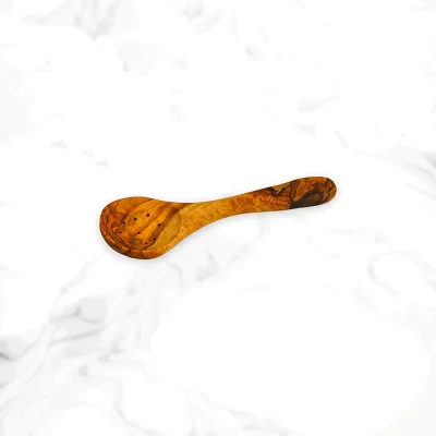Spoon wide with holes